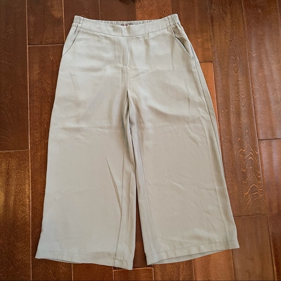 Wide Leg Culotte with pockets - Picture 2 of 4